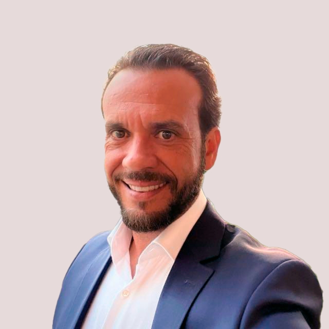 Campanha de doação de sangue marca transição visual da linha clássica da Santa Maria